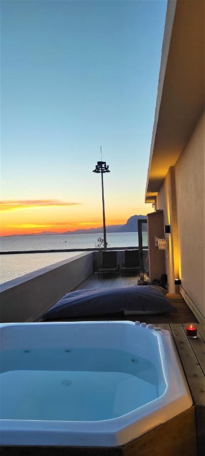 Majestic Penthouse In The Heart Of Patra Apartment Екстериор снимка