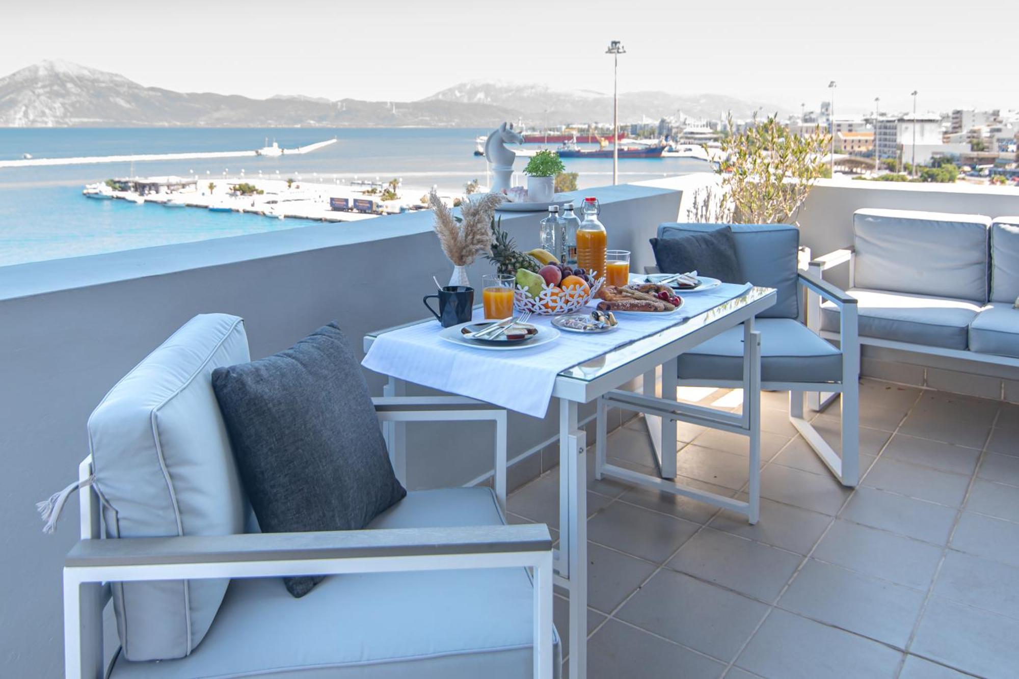 Majestic Penthouse In The Heart Of Patra Apartment Екстериор снимка